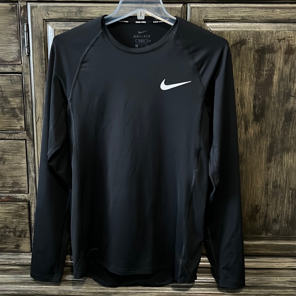 Nike Pro Slim Fit